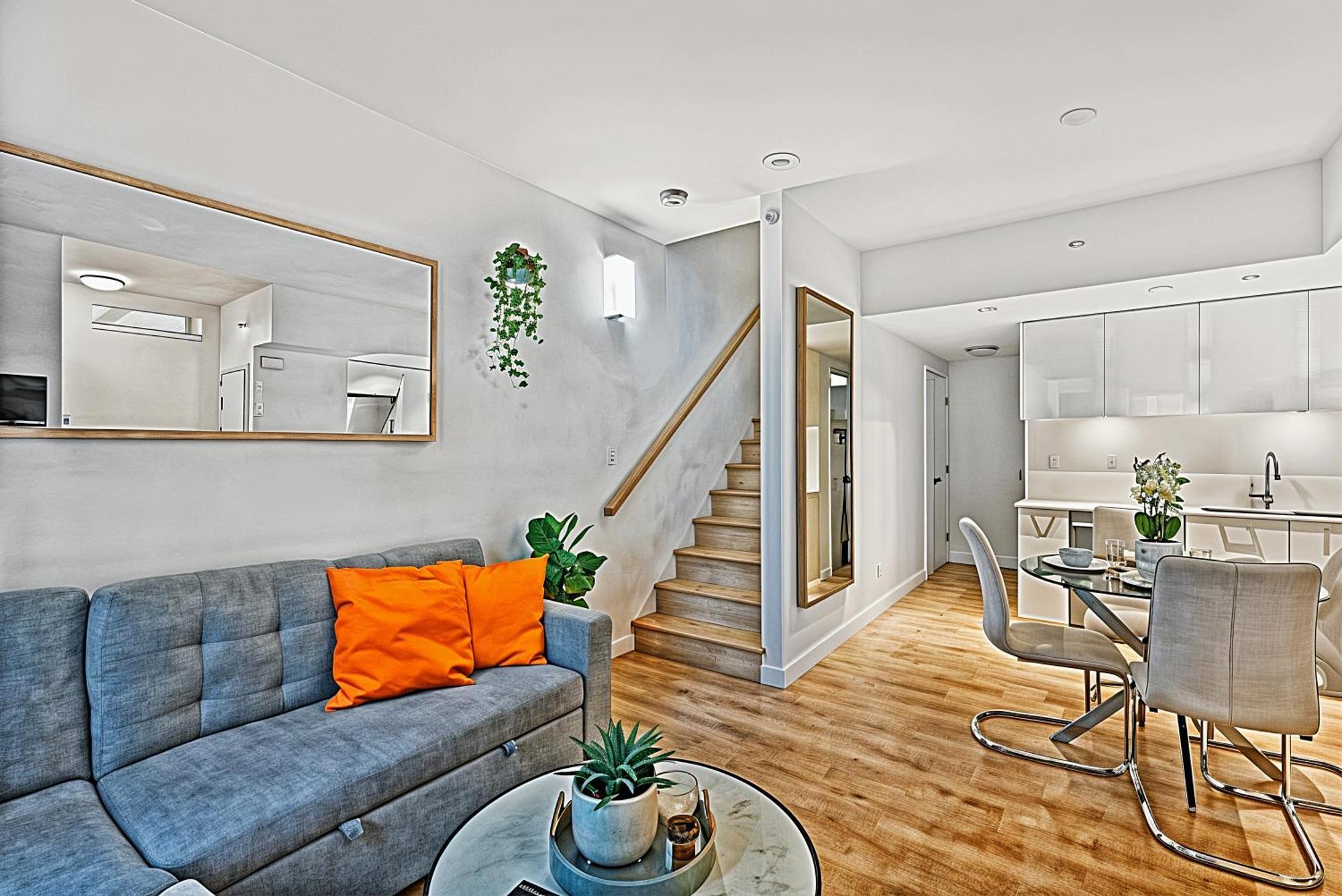 Modern Two Bedroom Townhouse Steps From Yaletown Amenities Vancouver Exterior photo